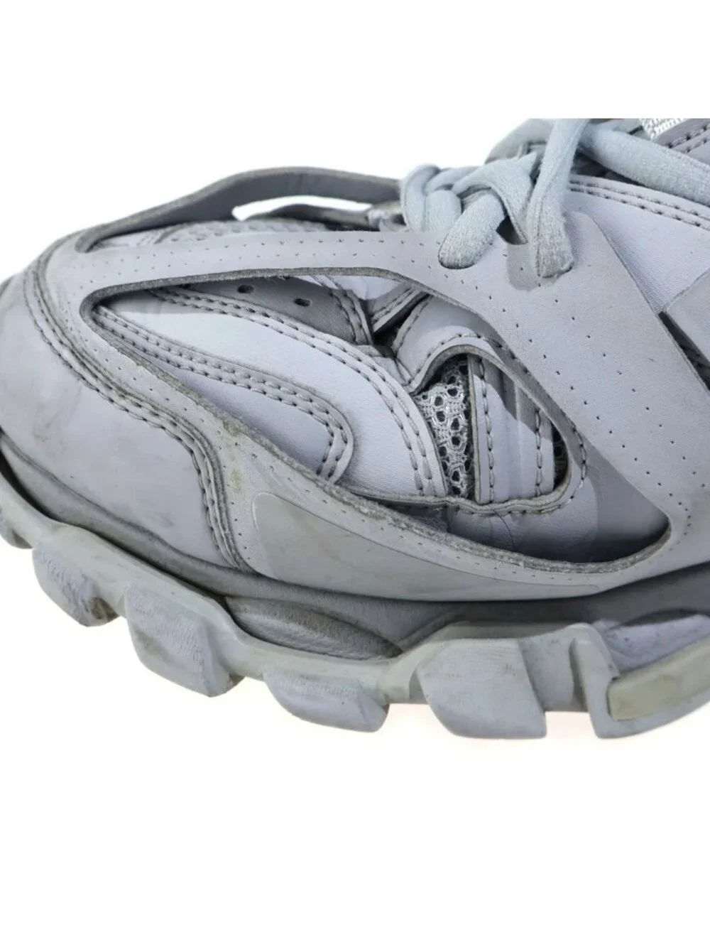 Balenciaga track hike